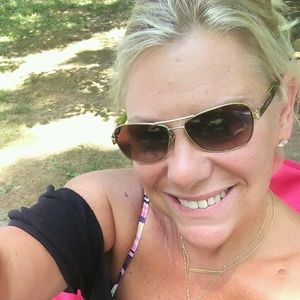 Meet your Posher, Meredith